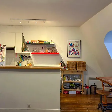Stylish Montmartre Flat With View *